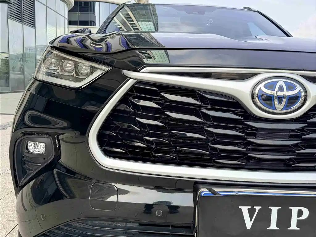 Toyota Highlander 2023 2.5L Smart Hybrid Dual Engine FWD Premium 7-Seater фото 19