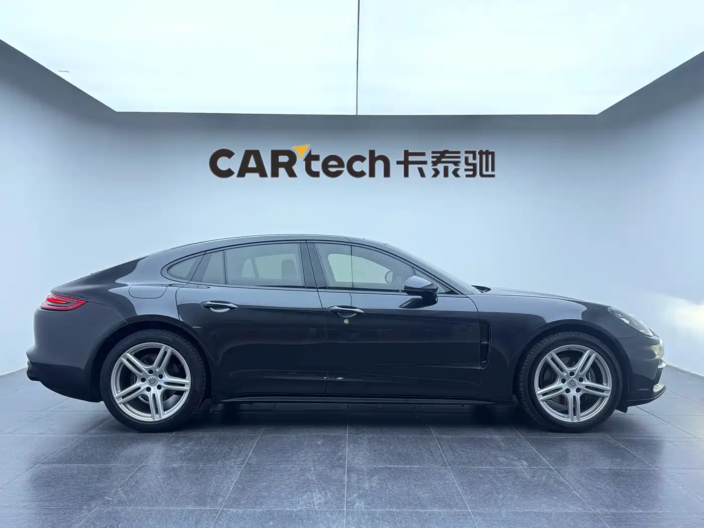 Porsche Panamera 2017 Panamera 3.0T фото 4