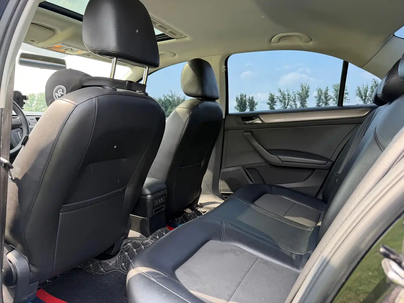 Volkswagen Santana 2016 1.6L Automatic Comfort Edition фото 6