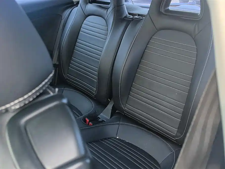 Volkswagen Scirocco 2015 1.4TSI Trend Edition фото 11
