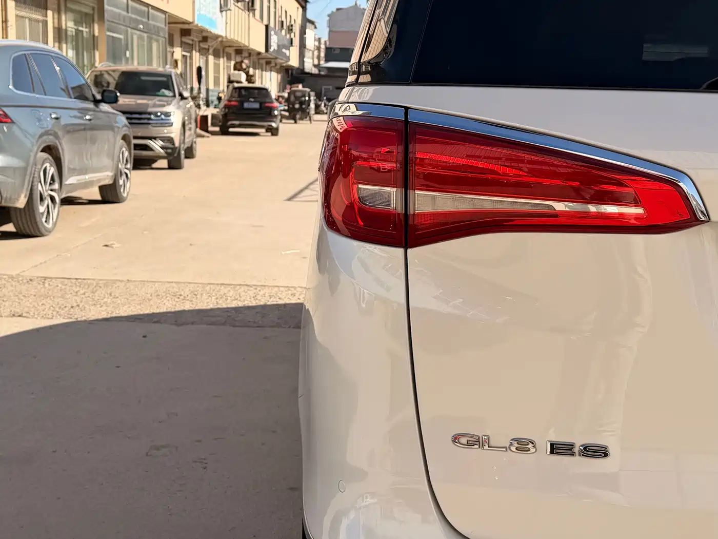 Buick GL8 2018 ES 28T Luxury Type China VI фото 7
