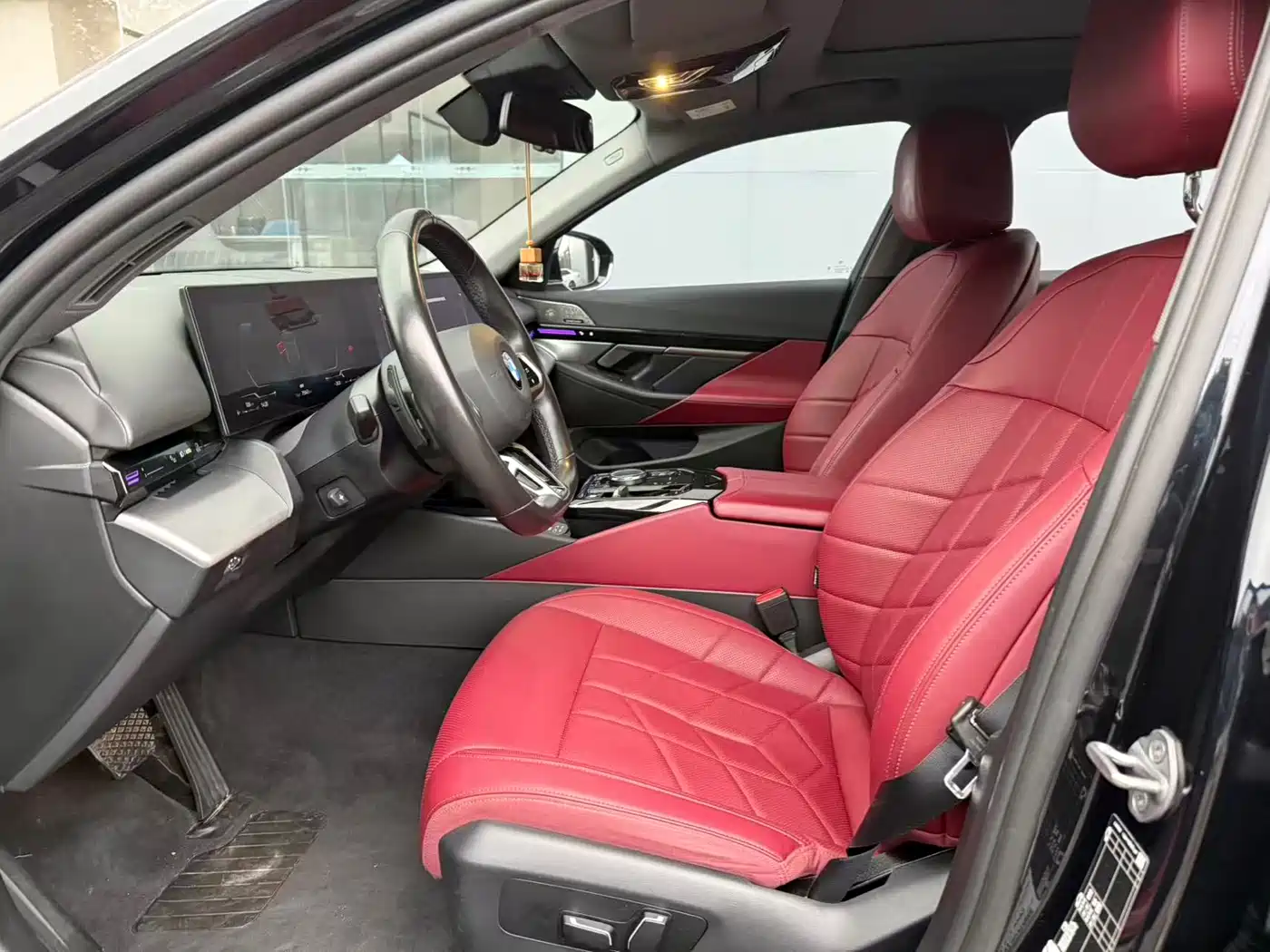BMW 5 Series 2024 525Li M Sport Package фото 4