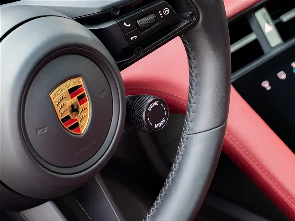 Porsche Taycan 2022 Facelift Taycan фото 26
