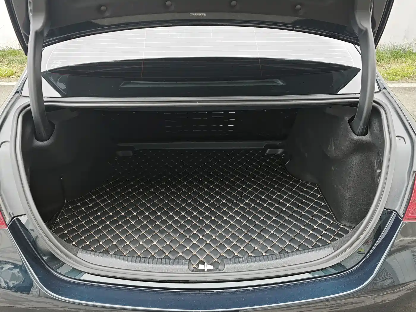Mercedes-Benz C-Class 2024 Facelift C 260 L Sport фото 16