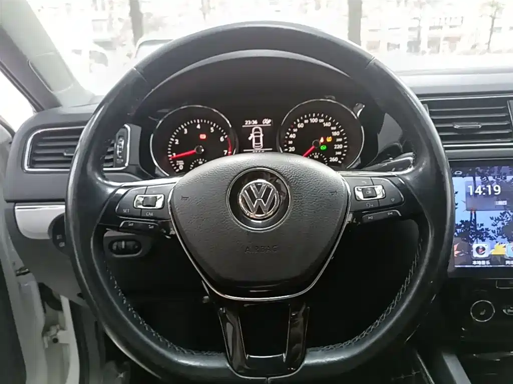 Volkswagen Sagitar 2017 180TSI Auto Exclusive Edition фото 11