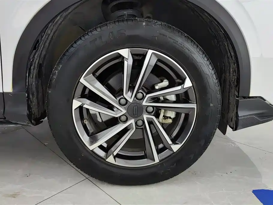 GEELY AUTOMOBILE BINYUE