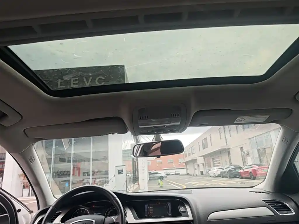 Audi A4L 2013 30 TFSI Automatic Comfort фото 18
