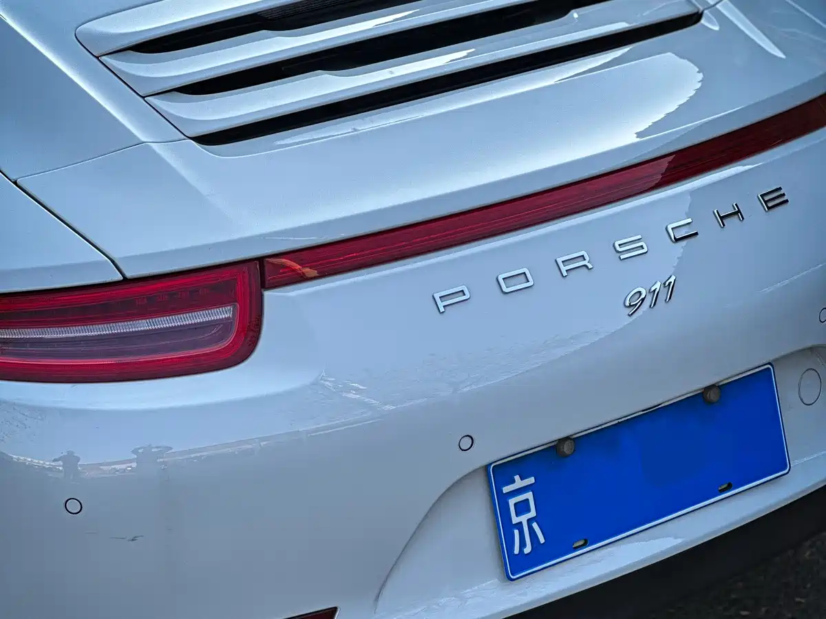 Porsche 911 2015 Carrera 4 3.4L Style Edition фото 12