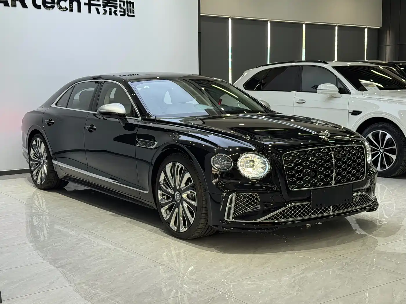 Bentley Flying Spur Plug-in Hybrid 2025 2025 Model Year 4.0T V8 Mulliner