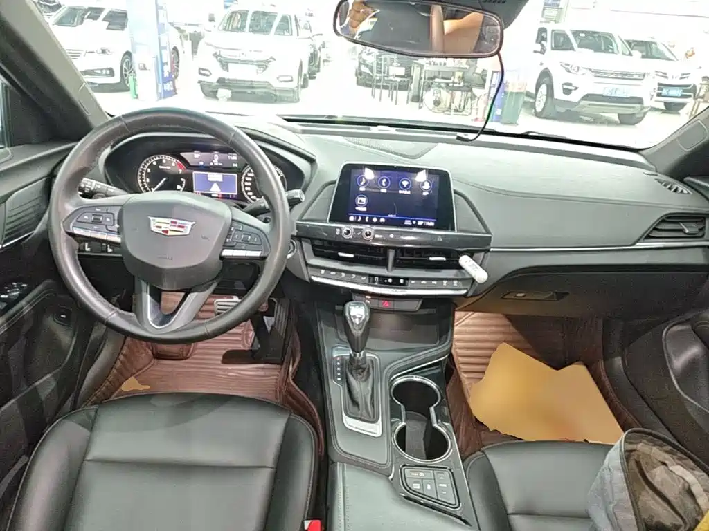 Cadillac CT4 2023 2022 28T Fashion Style