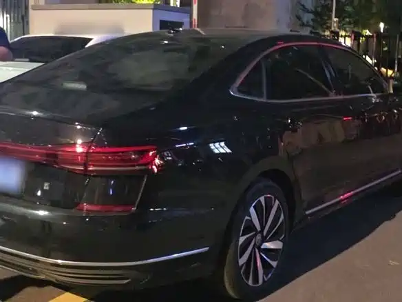 Photo 7 - Volkswagen Passat