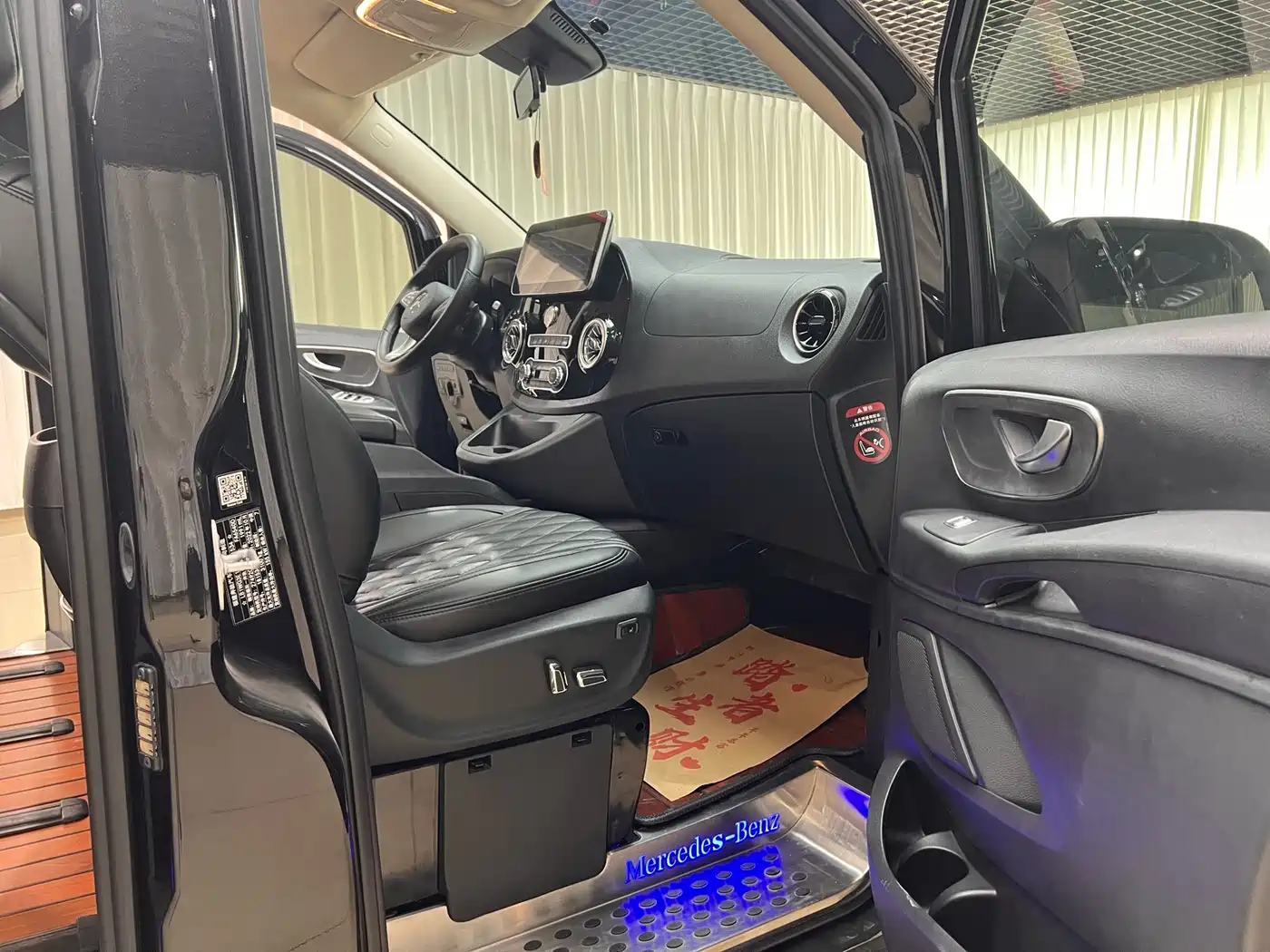 Mercedes-Benz Vito 2021 2.0T Elite 7-Seater фото 11