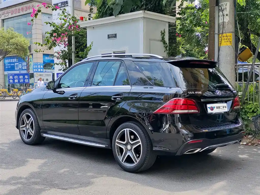 Mercedes-Benz GLE 2015 GLE 400 4MATIC фото 4
