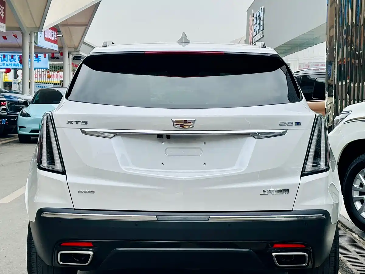 CADILLAC XT5