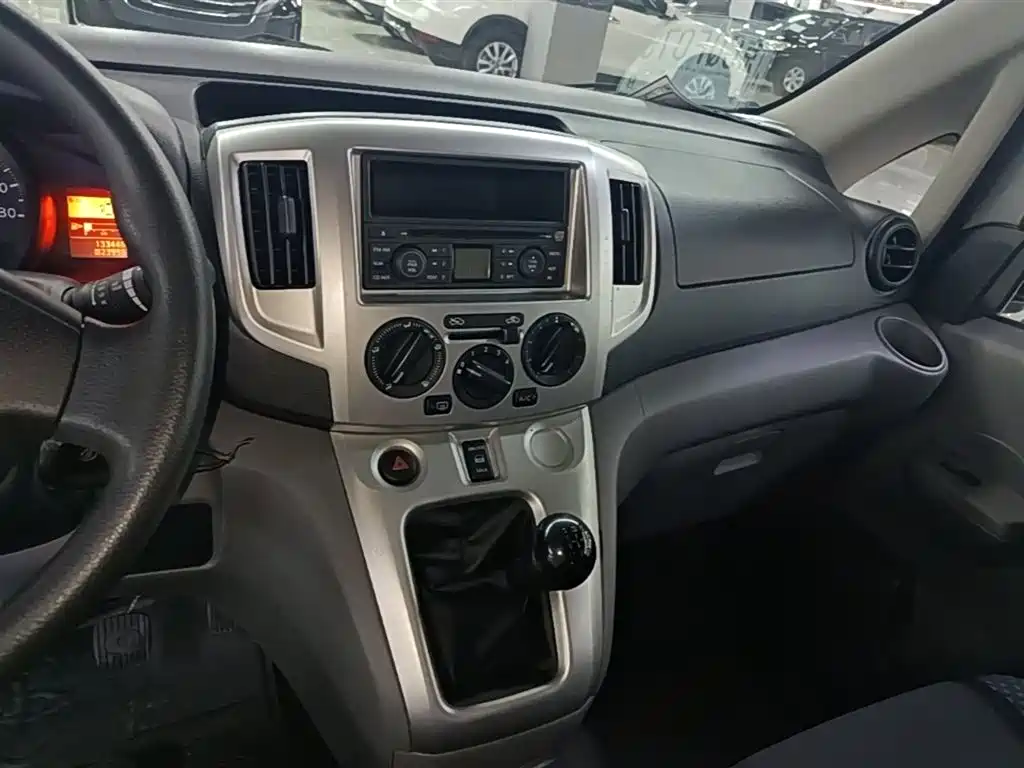 Nissan NV200 2014 2013 1.6L Luxury (China IV)