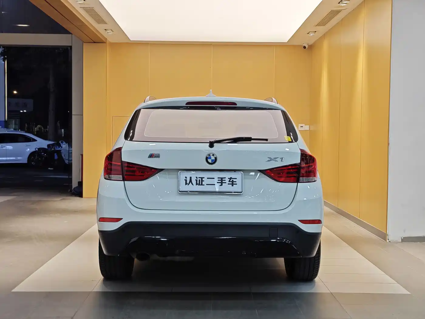 BMW X1 2013 sDrive18i Sport Design Package фото 29