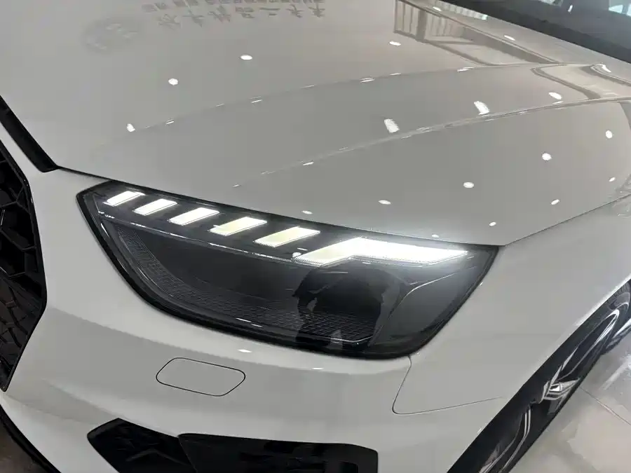 Audi A4L 2025 2 Million Celebration Edition 40 TFSI Luxury Dynamic фото 23