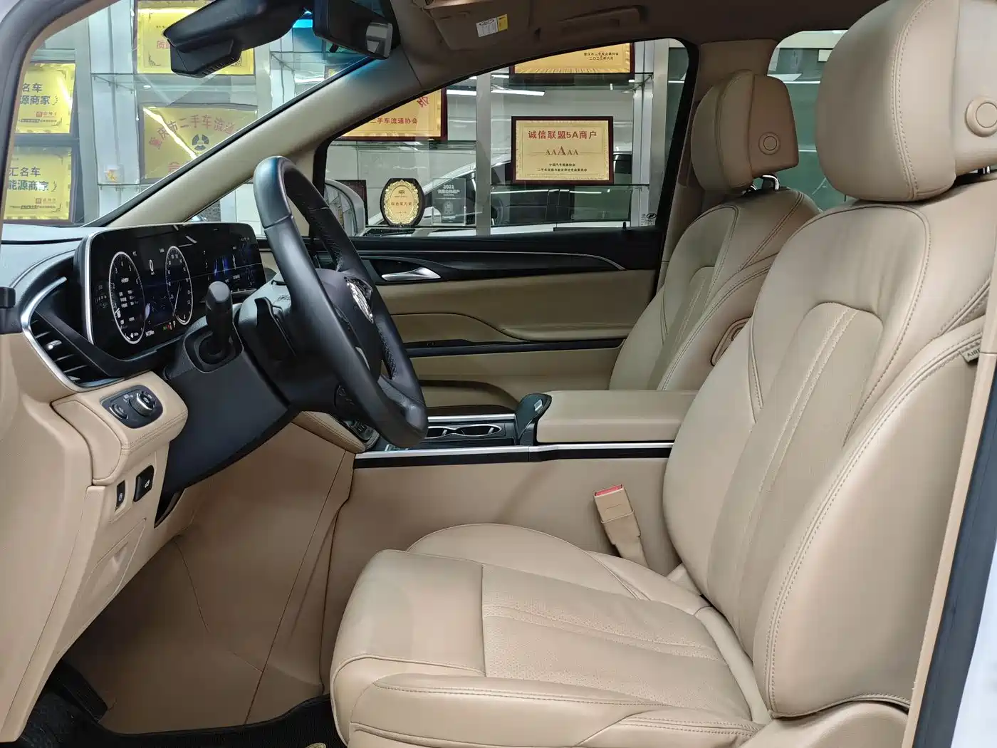 Buick GL8 2021 ES Landlord 653T Premium фото 9
