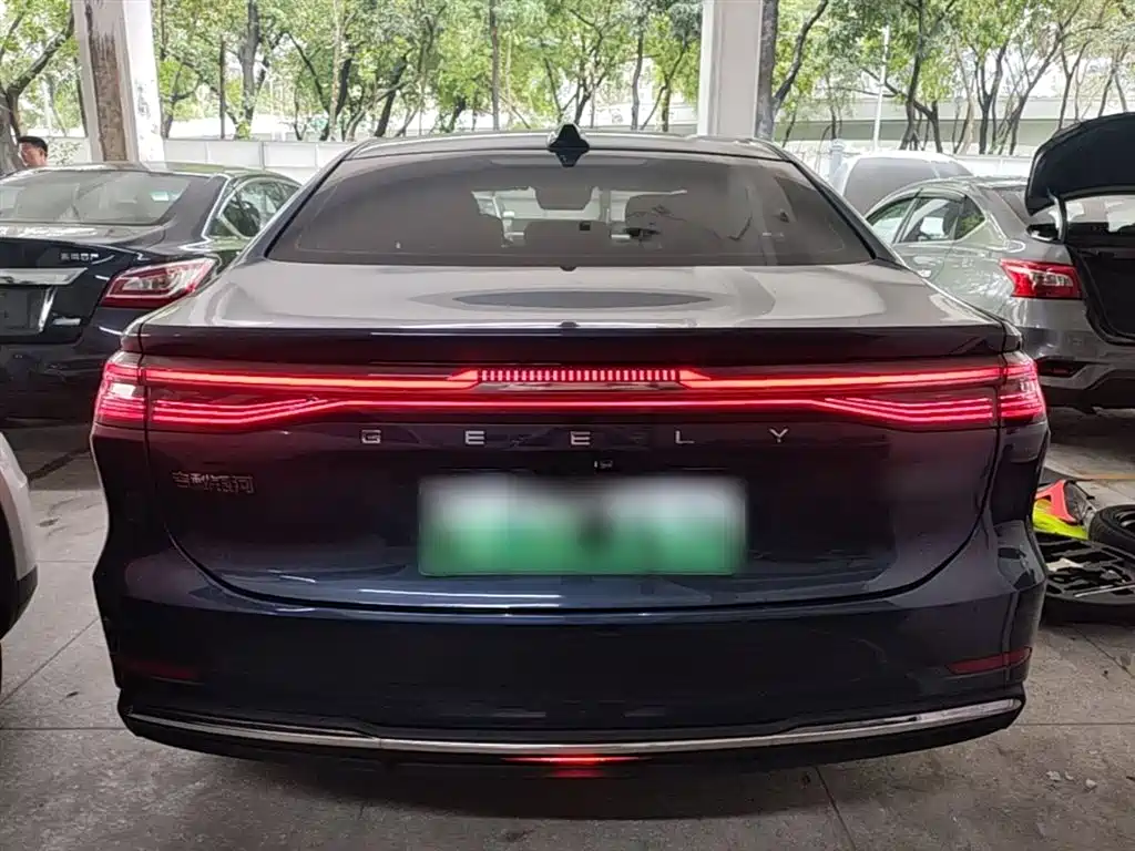 Geely Galaxy Galaxy A7 2025 EM-i фото 6