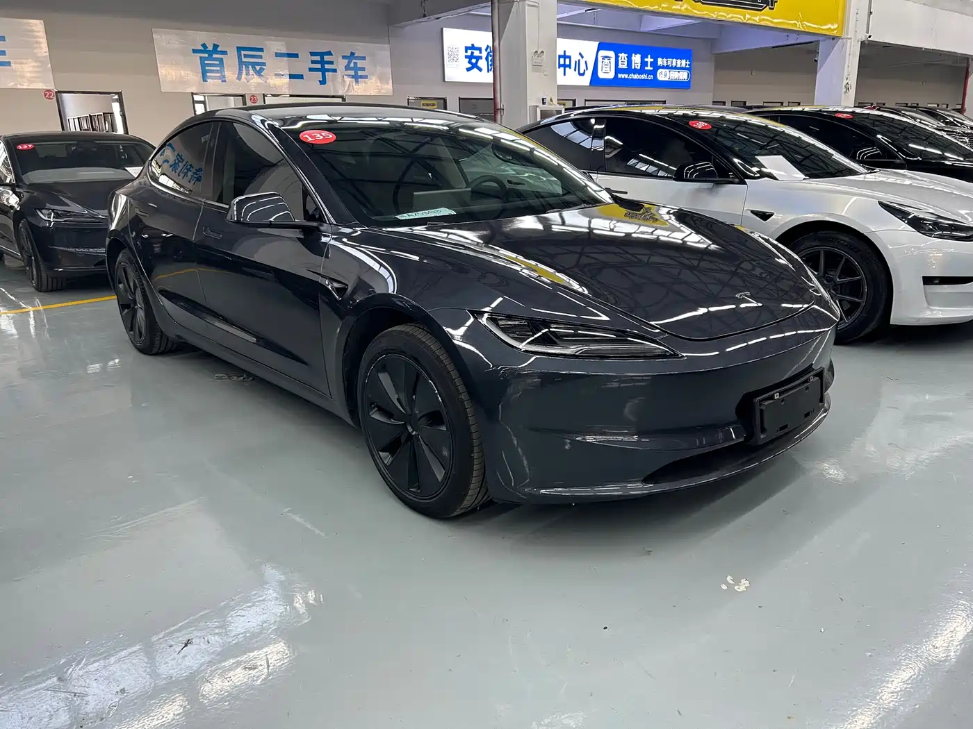 TESLA MODEL 3