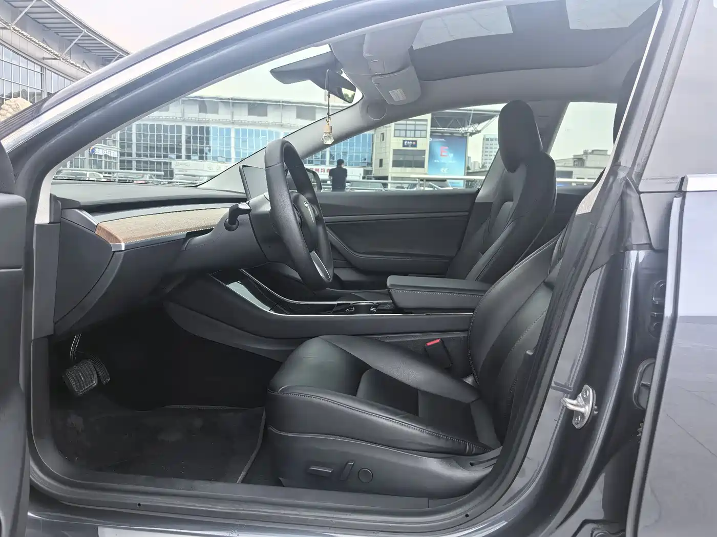 Фото 9 - Tesla Model 3