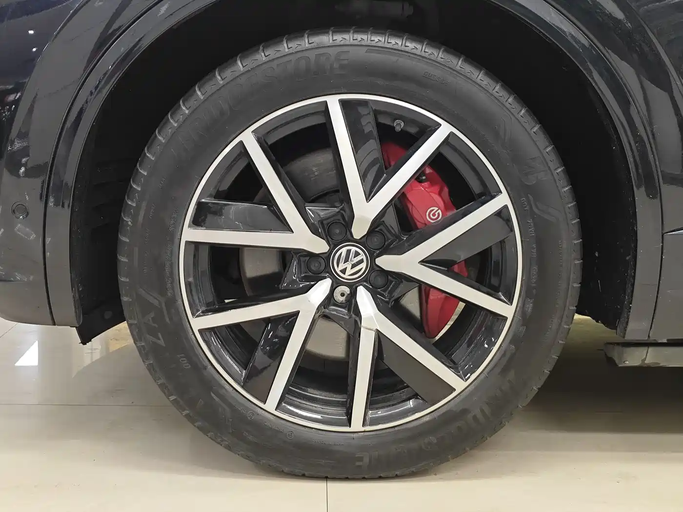 Volkswagen Touareg 2019 3.0TSI Sharp Edge Edition China VI фото 23