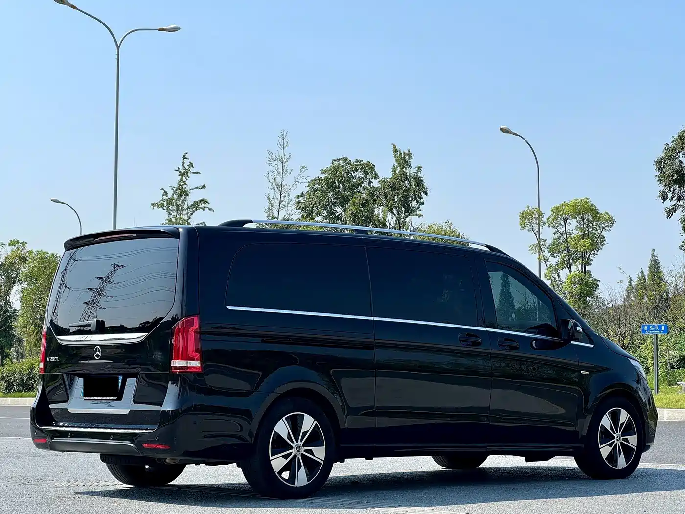 Mercedes-Benz V-Class 2021 V 260 L Long Wheelbase Luxury Edition фото 5