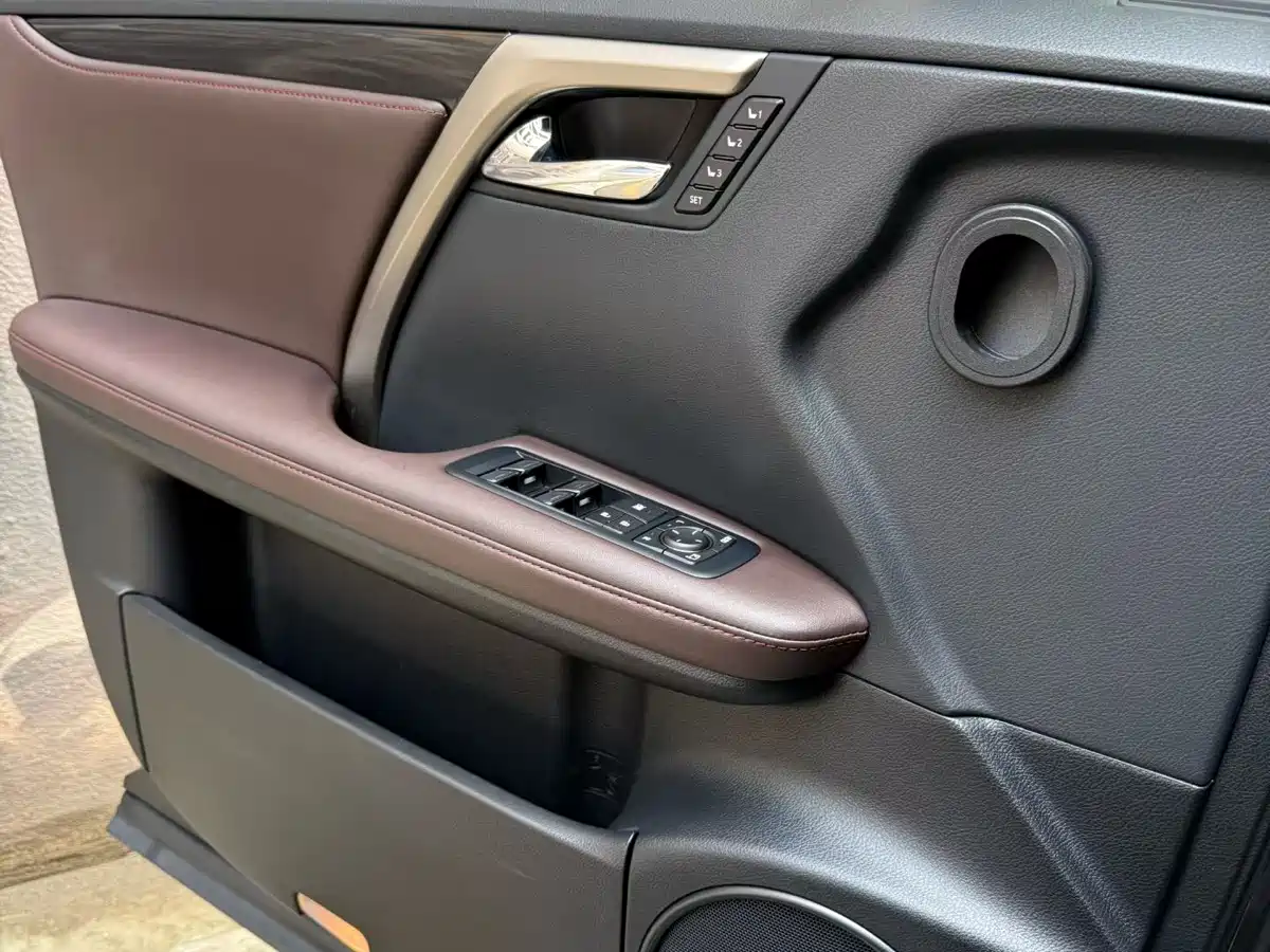 Lexus RX 2016 300 4WD Elegance Edition (China V) фото 6