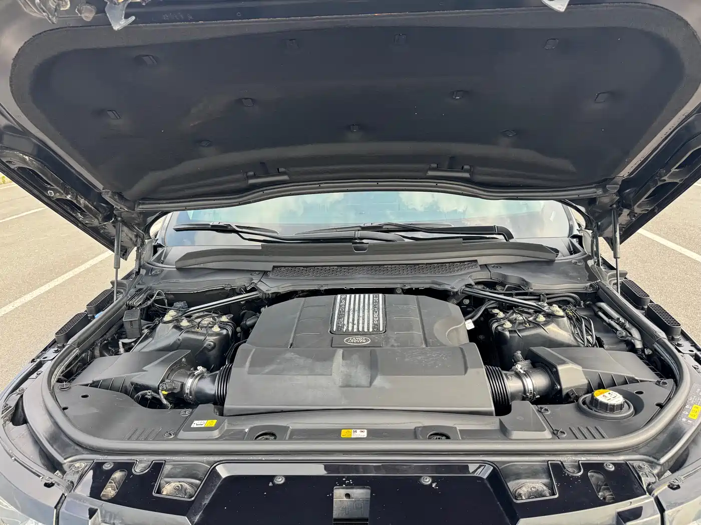Land Rover Range Rover Sport 2016 Model 3.0 SC V6 SE фото 32