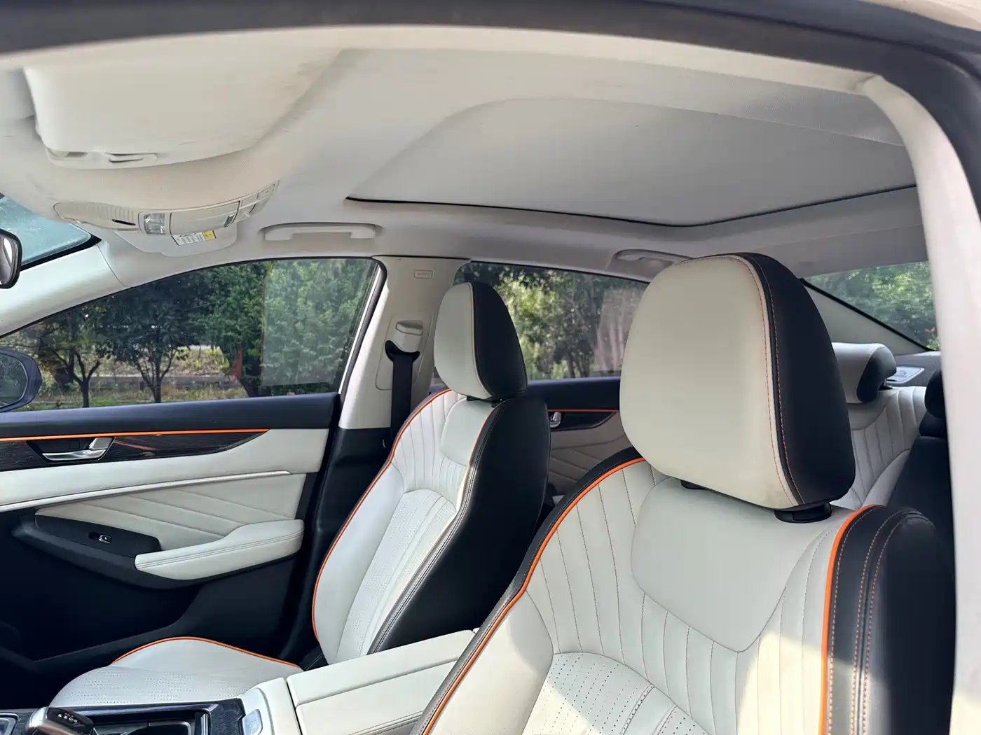 Dongfeng Aeolus Yixuan MAX 2022 2021 1.5T Super Cool Dad Edition