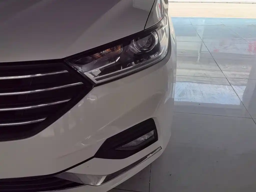 Baojun 360 2018 2018 1.5L Automatic Luxury (China V)