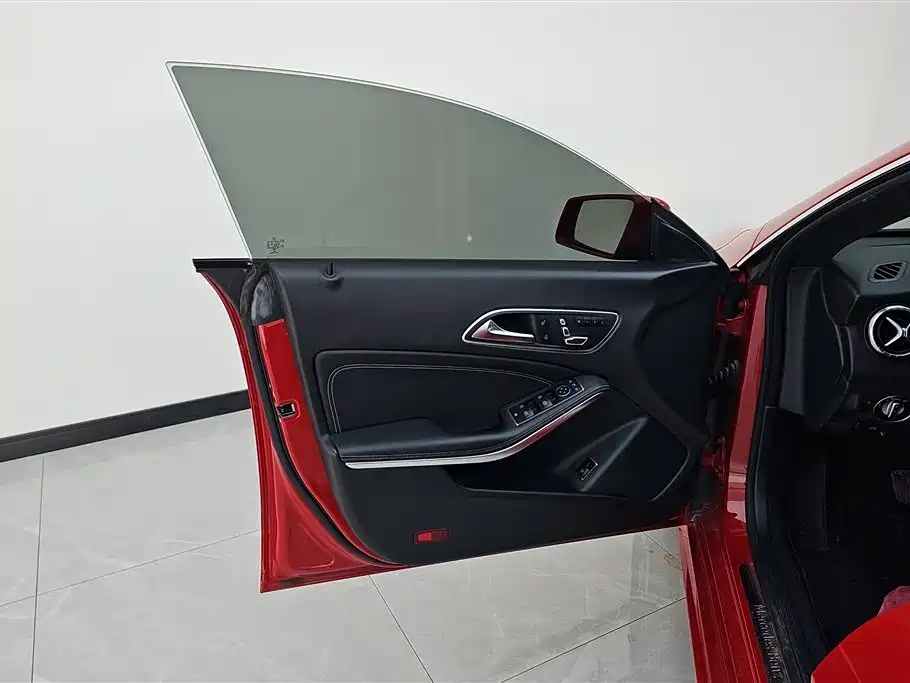 Mercedes-Benz CLA (Import) 2018 CLA 200 Fashion Edition фото 7