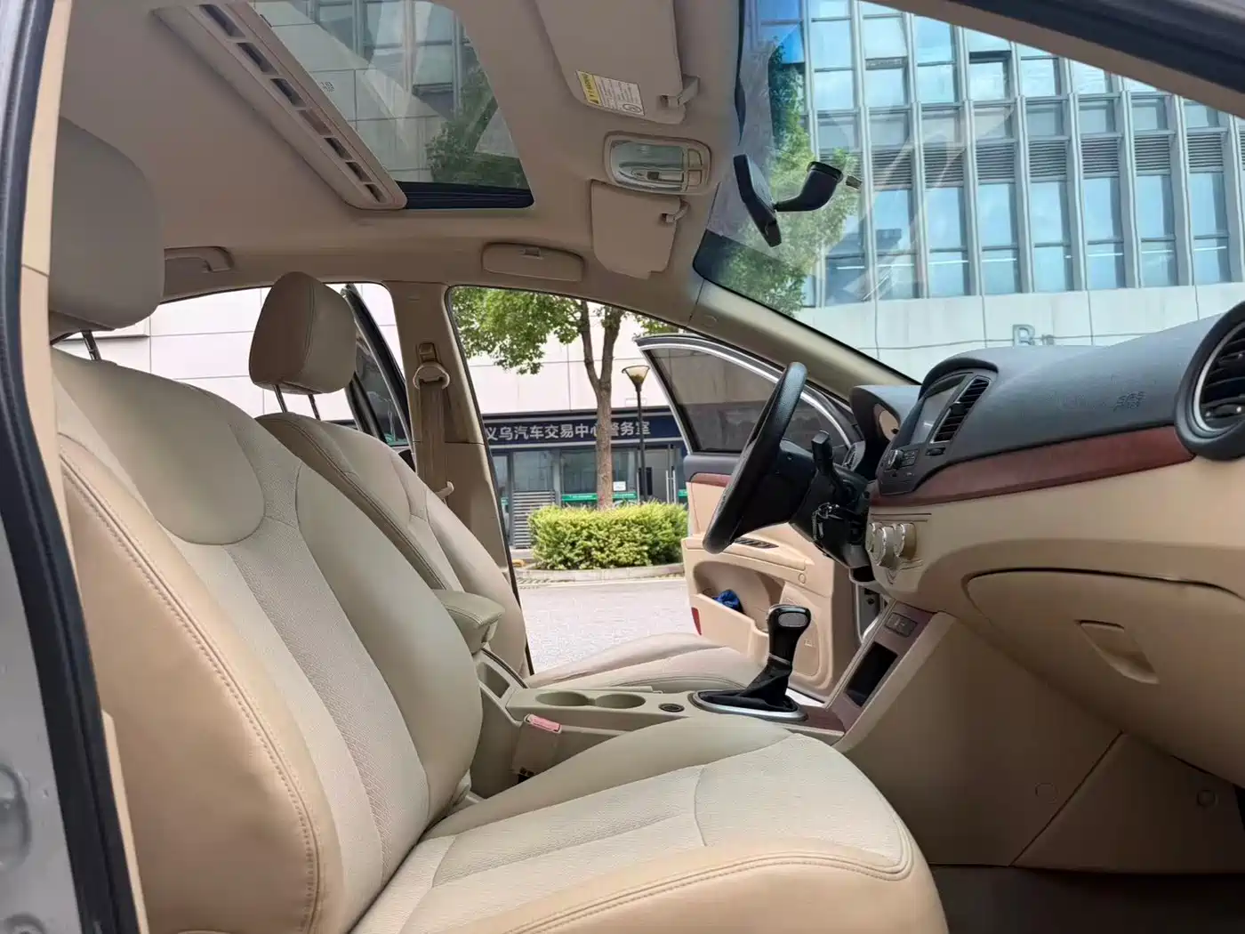 Roewe 350 2016 2014 1.5T Automatic Dynamic Edition
