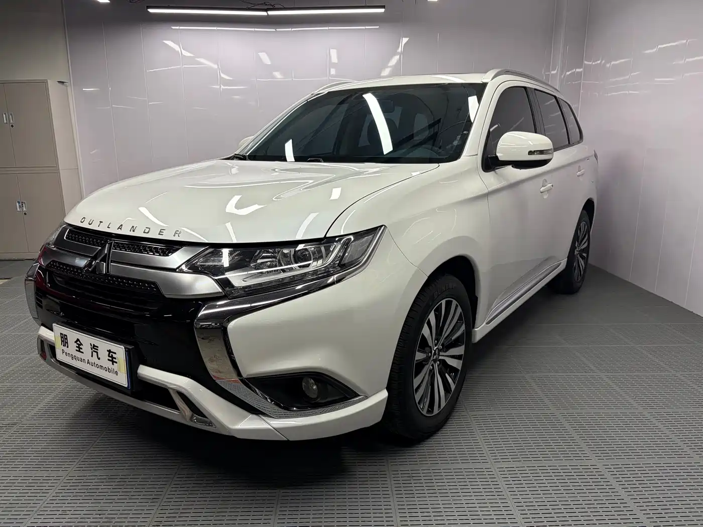 Mitsubishi Outlander 2021 Facelift 2.0L 2WD Premium Edition 5-Seater