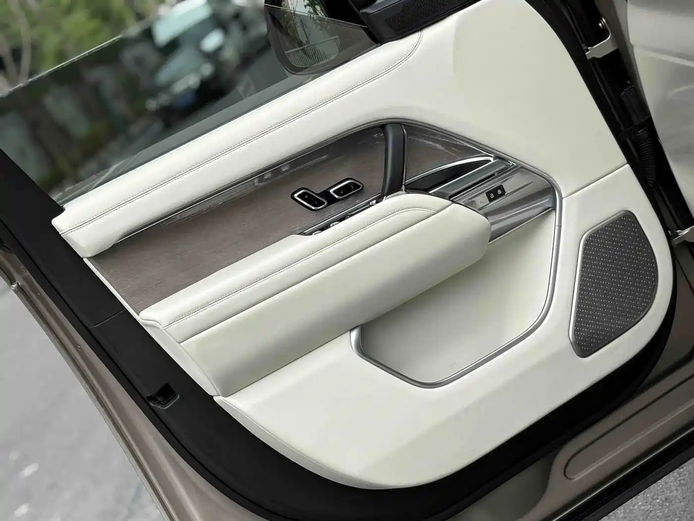 LAND ROVER RANGE ROVER
