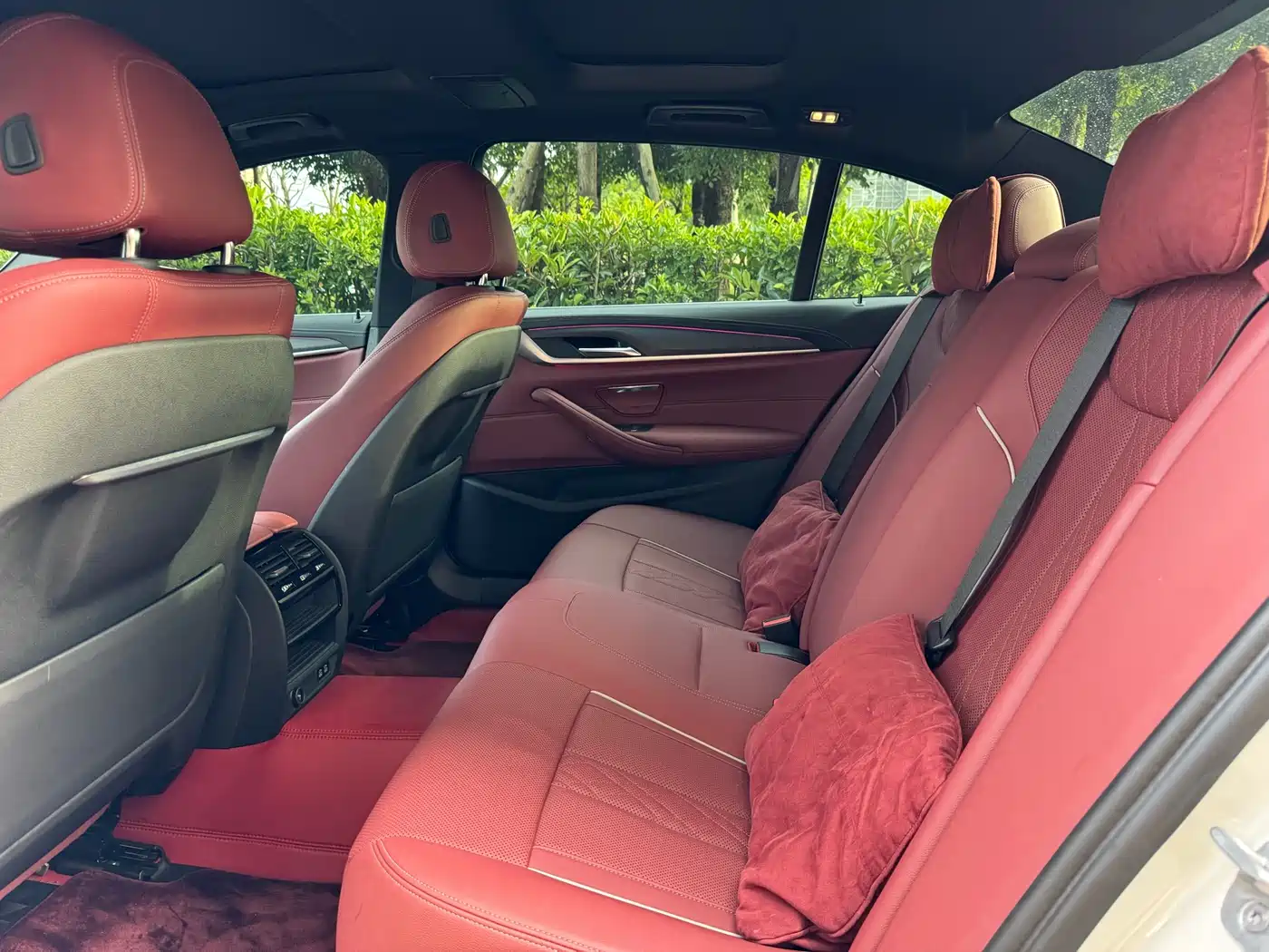 BMW 5 Series 2023 530Li Premium M Sport Package фото 8