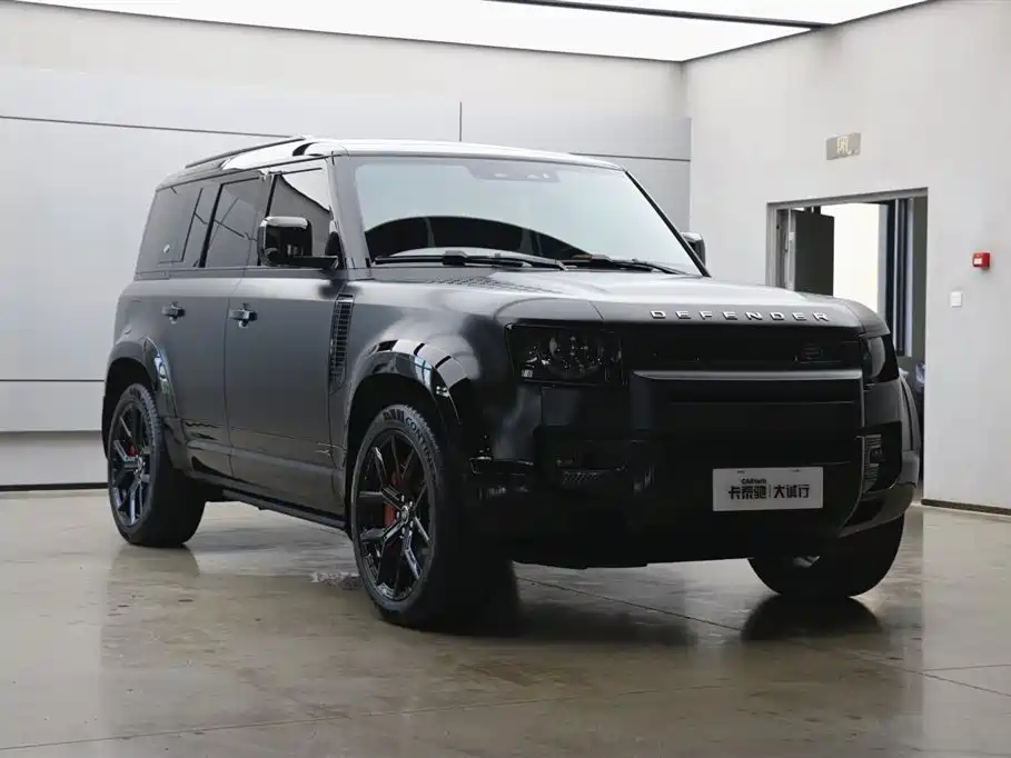 Land Rover Defender 2024 110 3.0T P400 X фото 25