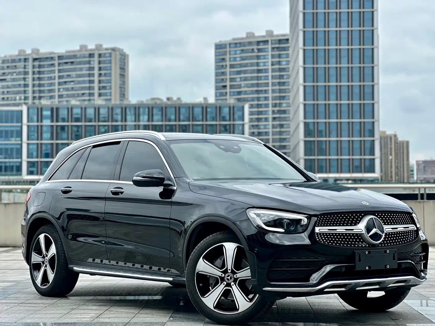 Mercedes-Benz GLC 2022 Facelift II GLC 300 L 4MATIC Luxury