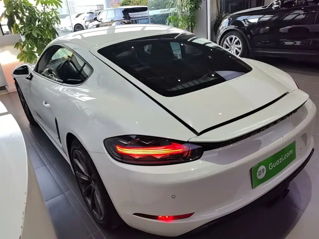 Porsche 718 2018 Cayman 2.0T фото 5