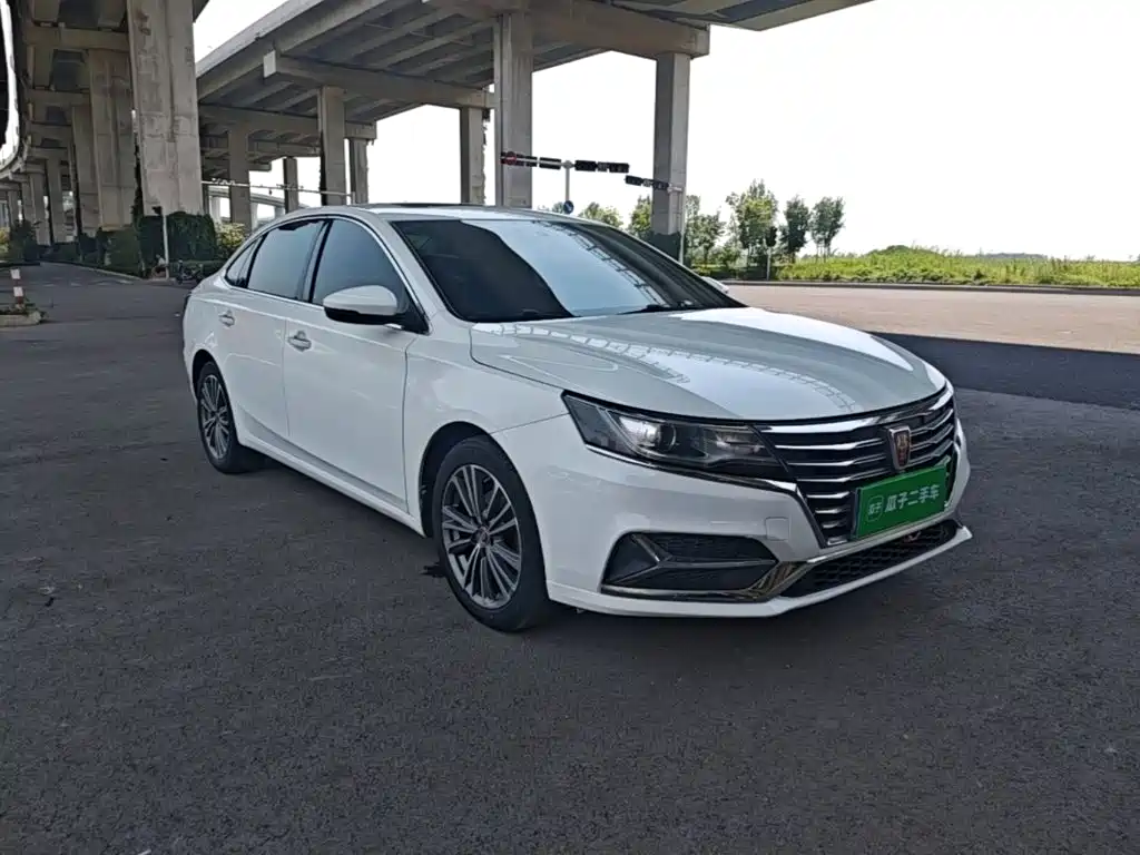 Roewe i6 2019 2020 PLUS 1.6L CVT 4G Connected Glory Flagship Edition