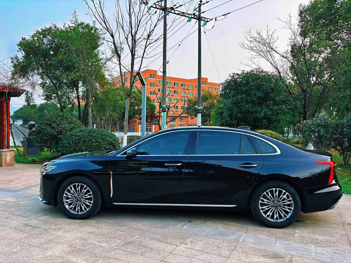 Hongqi HONGQI H5