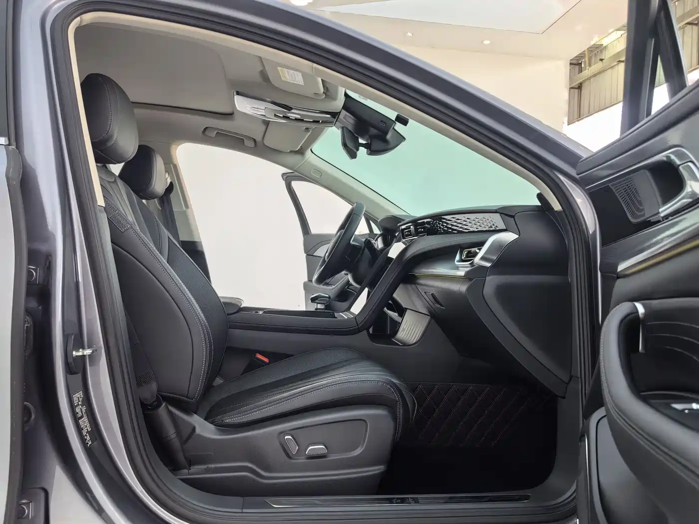 Hongqi H5 2023 2.0T Auto Smart Connect Flag Comfort фото 5