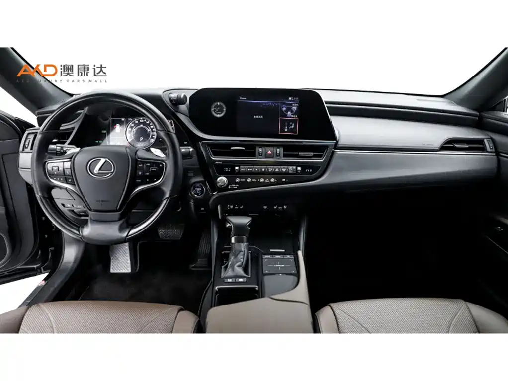 Photo 5 - Lexus ES