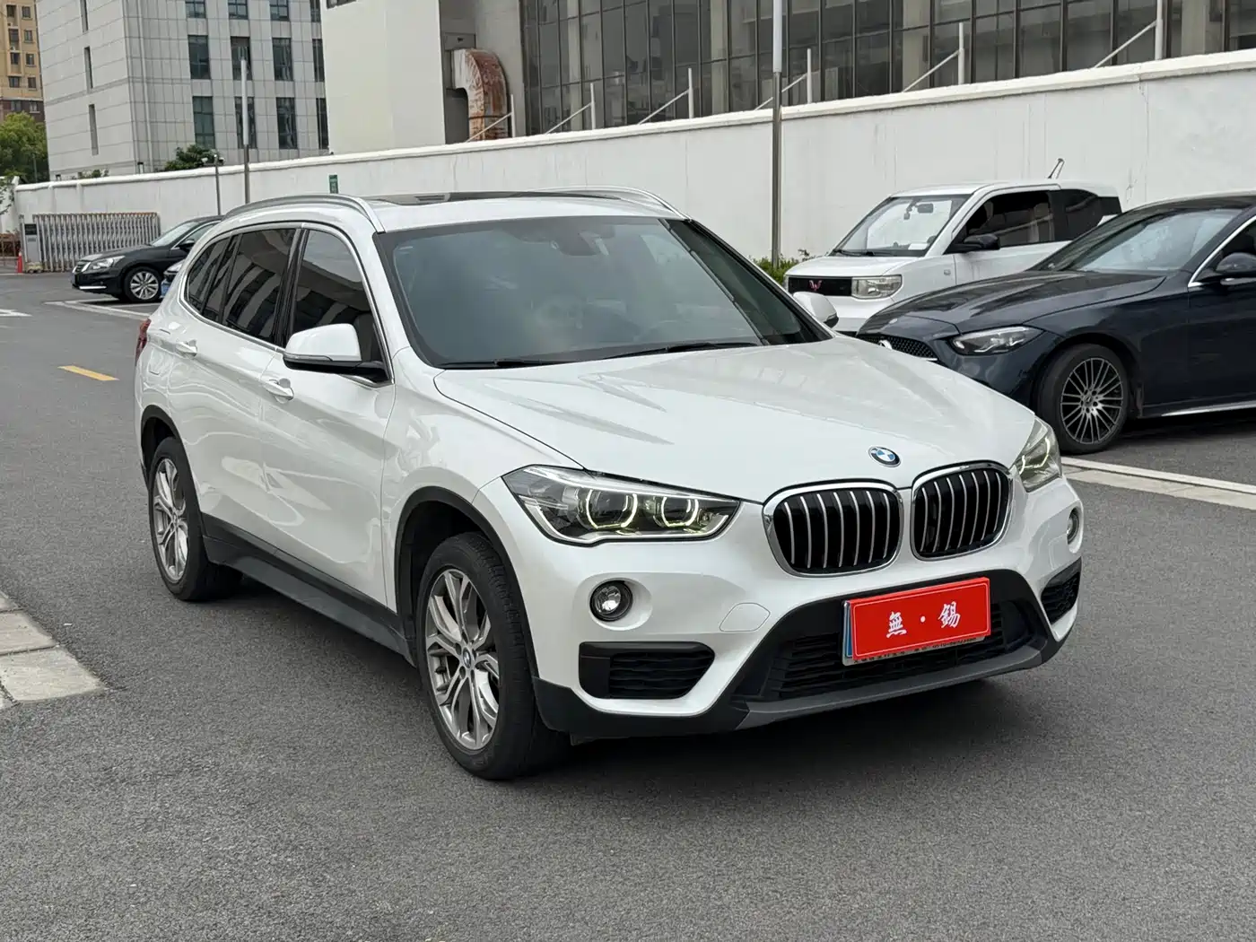 BMW X1 2019 sDrive20Li Leading Model фото 3