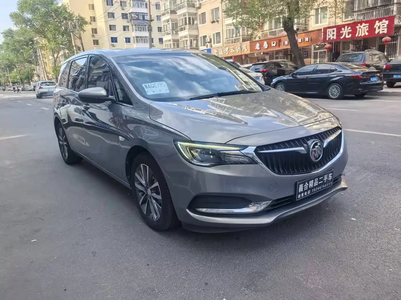 Buick GL6 2018 18T 6-Seater Premium фото 2