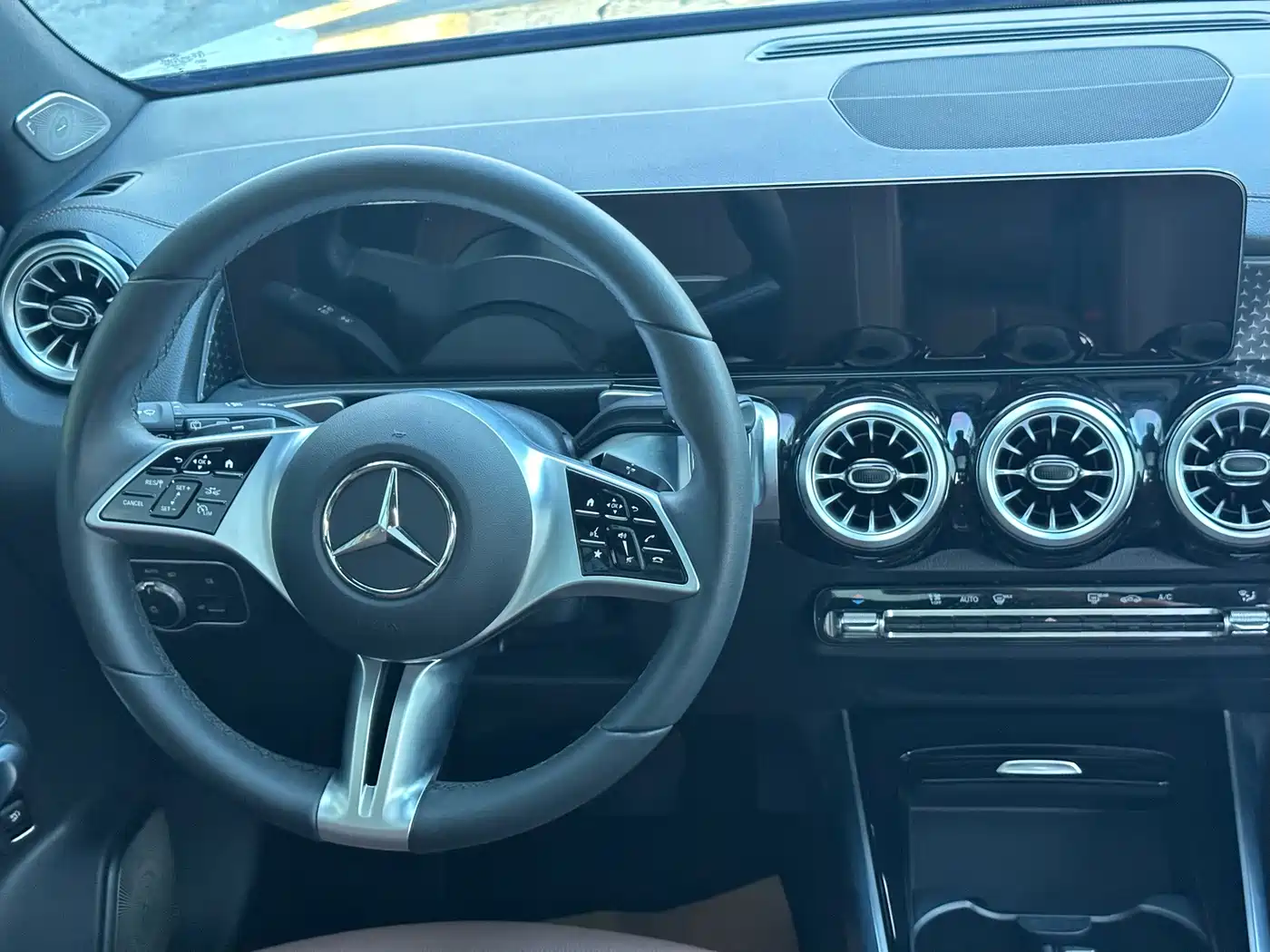 Mercedes-Benz GLB 2025 2024 GLB 220 Fashion
