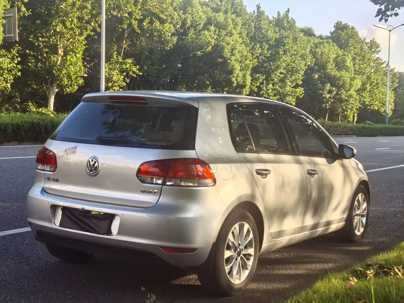 Photo 4 - Volkswagen Golf