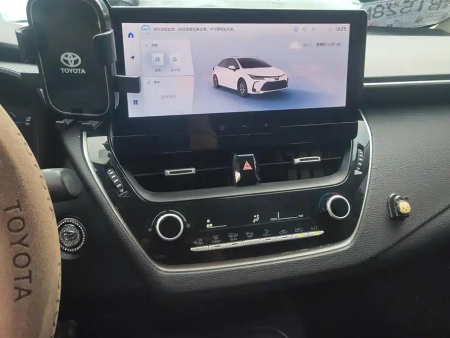 Toyota Corolla 2021 1.2T S-CVT Luxury Edition фото 13