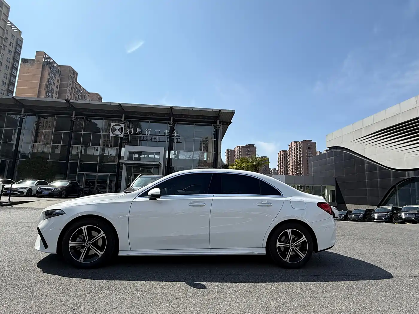 Mercedes-Benz A-Class 2025 Facelift A 200 L Fashion Edition фото 3