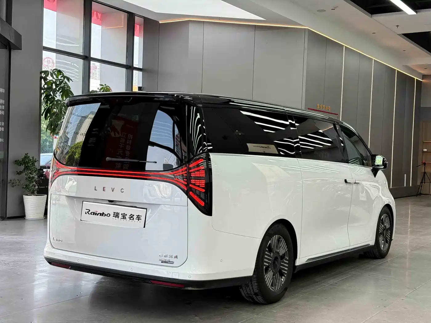 GEELY GALAXY WING TRUE L380